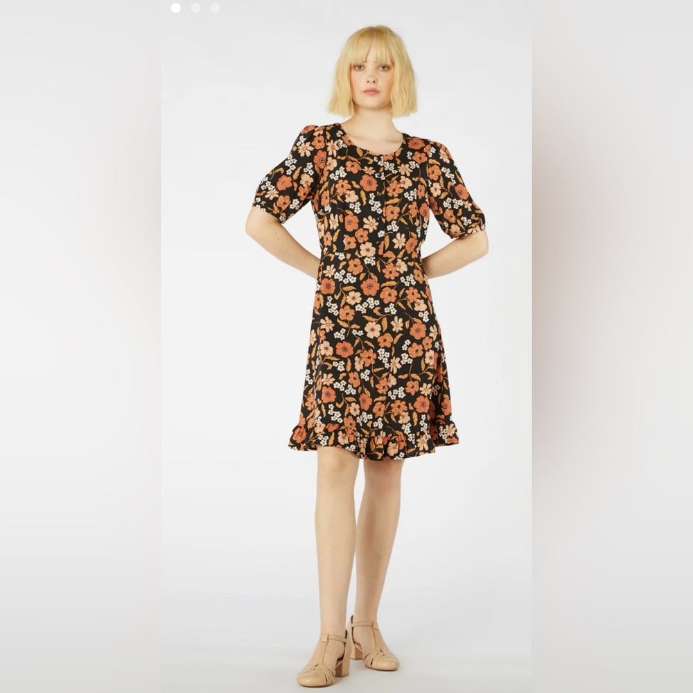 Vintage feel- floral, groovy, boho, hippie, 90’s style dress. Sz 16 AU